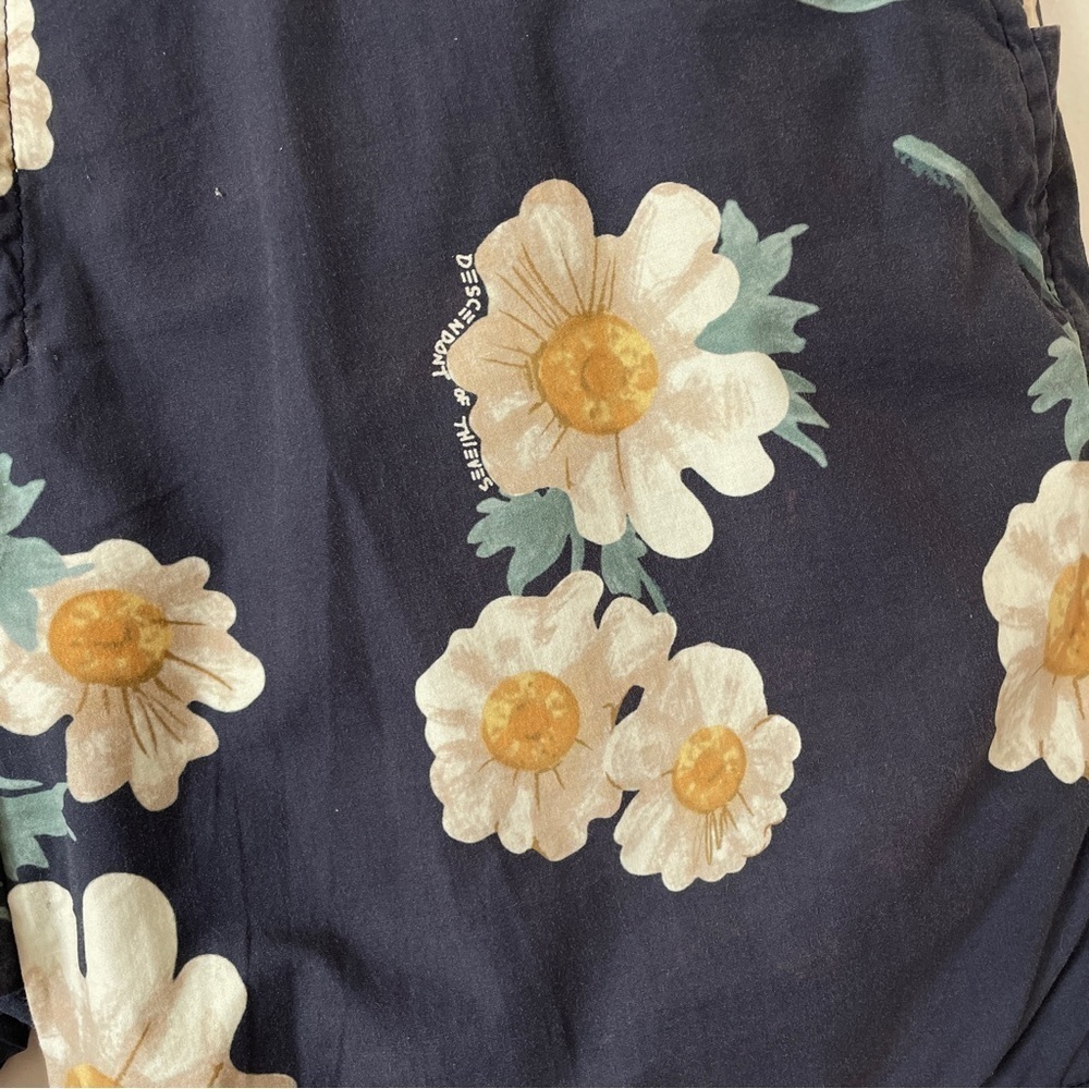 Descendent of Thieves Men’s Reversible Floral Navy Blue Shorts 31 - Picture 3 of 7